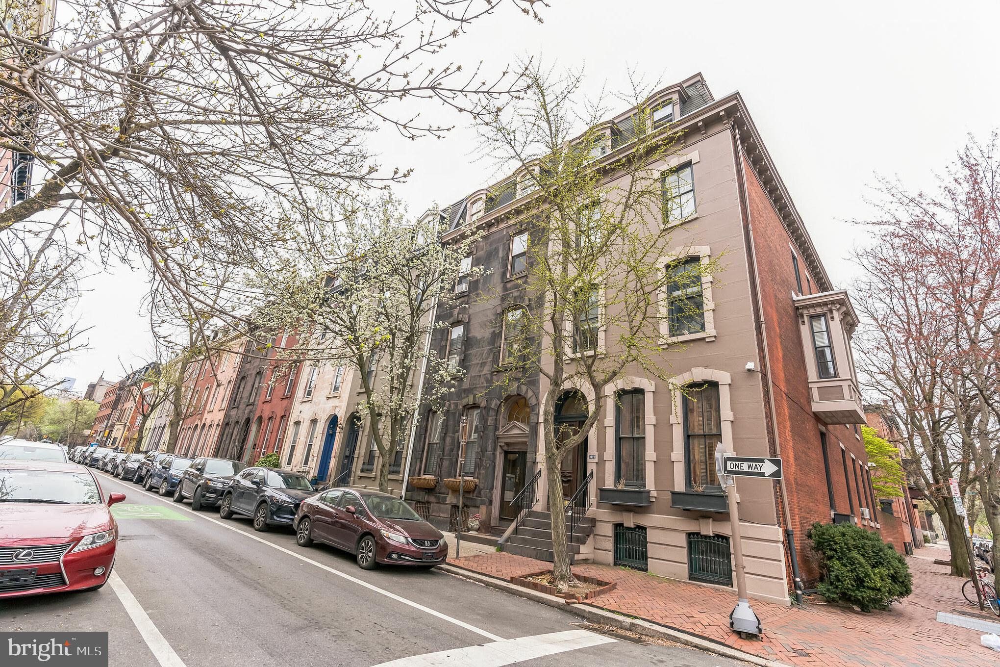 2320 Spruce Street, Unit 3R Philadelphia, PA 19103 - Photo 2 of 16