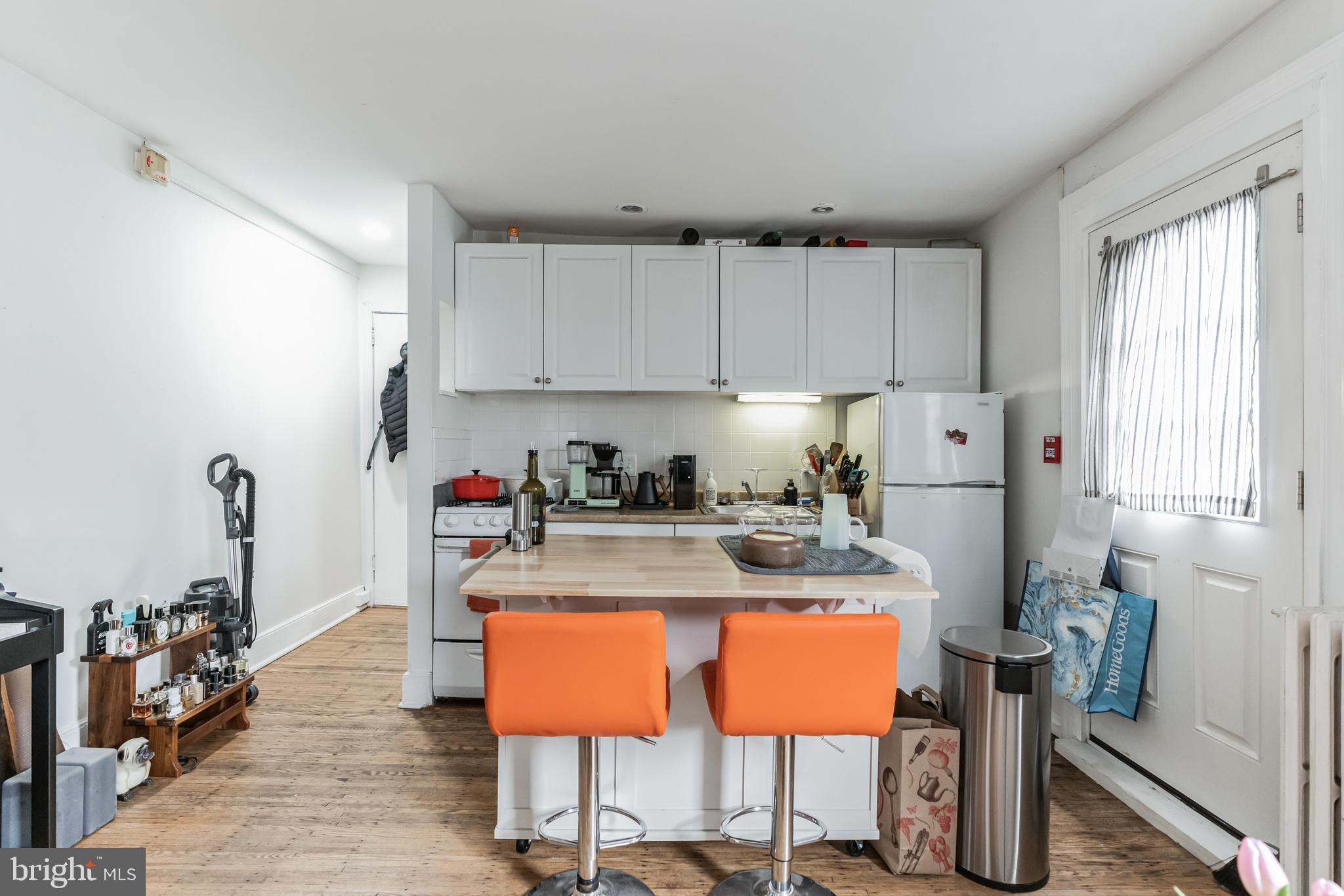 2320 Spruce Street, Unit 3R Philadelphia, PA 19103 - Photo 3 of 16