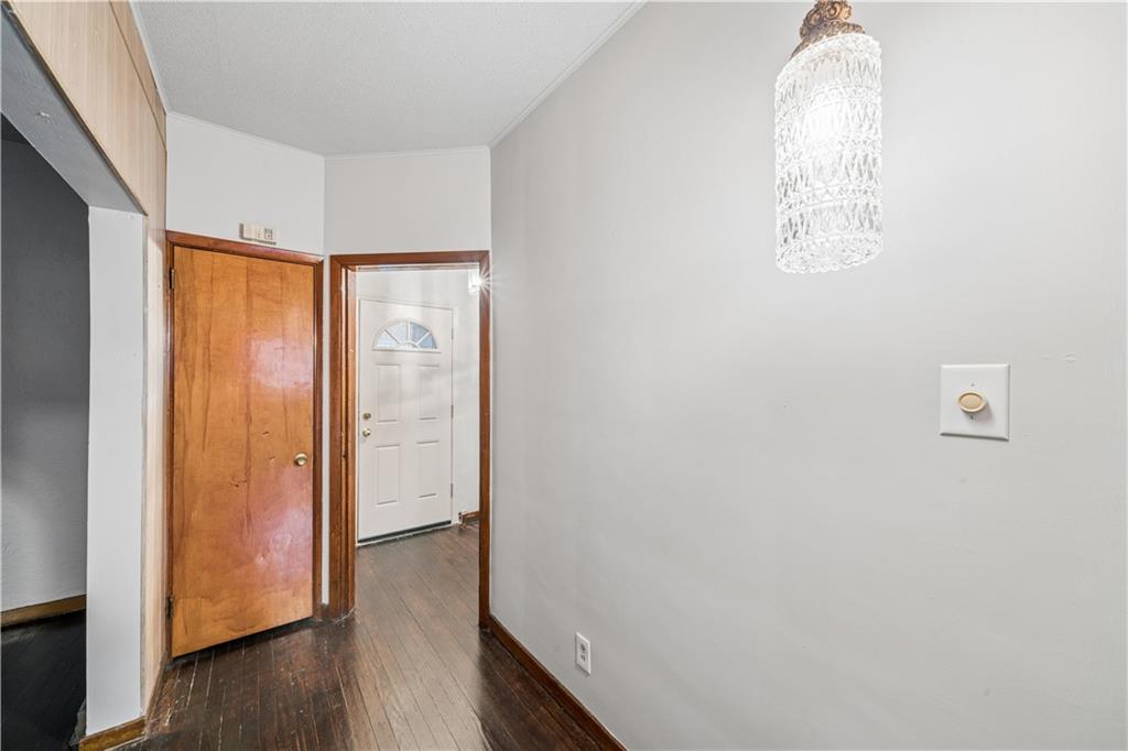 620 Broadway Avenue McKees Rocks, PA 15136 - Photo 6 of 18 Gallery Image 6