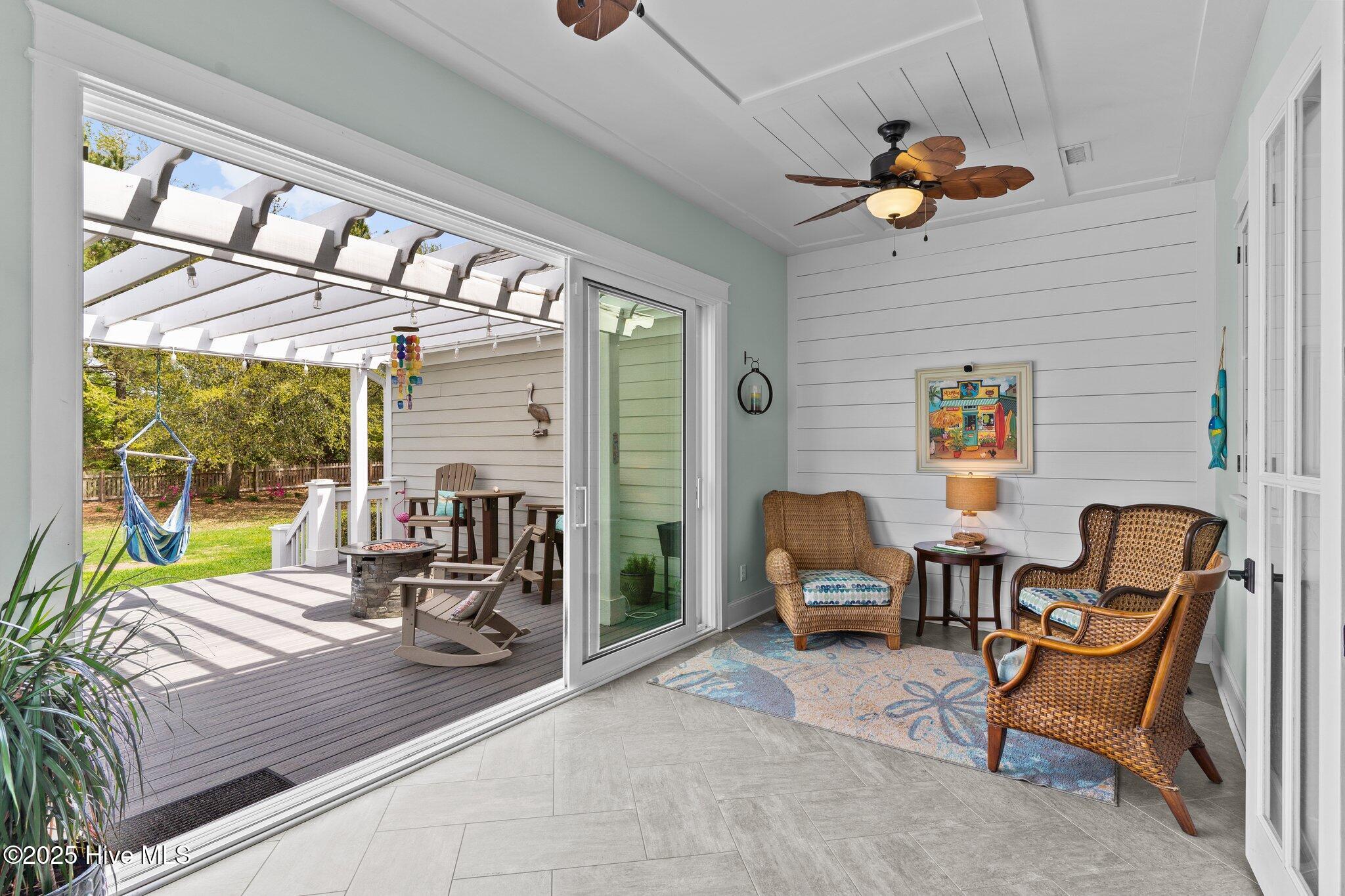 114 Sundance Circle Hampstead, NC 28443 - Photo 12 of 52 Indoor and outdoor space