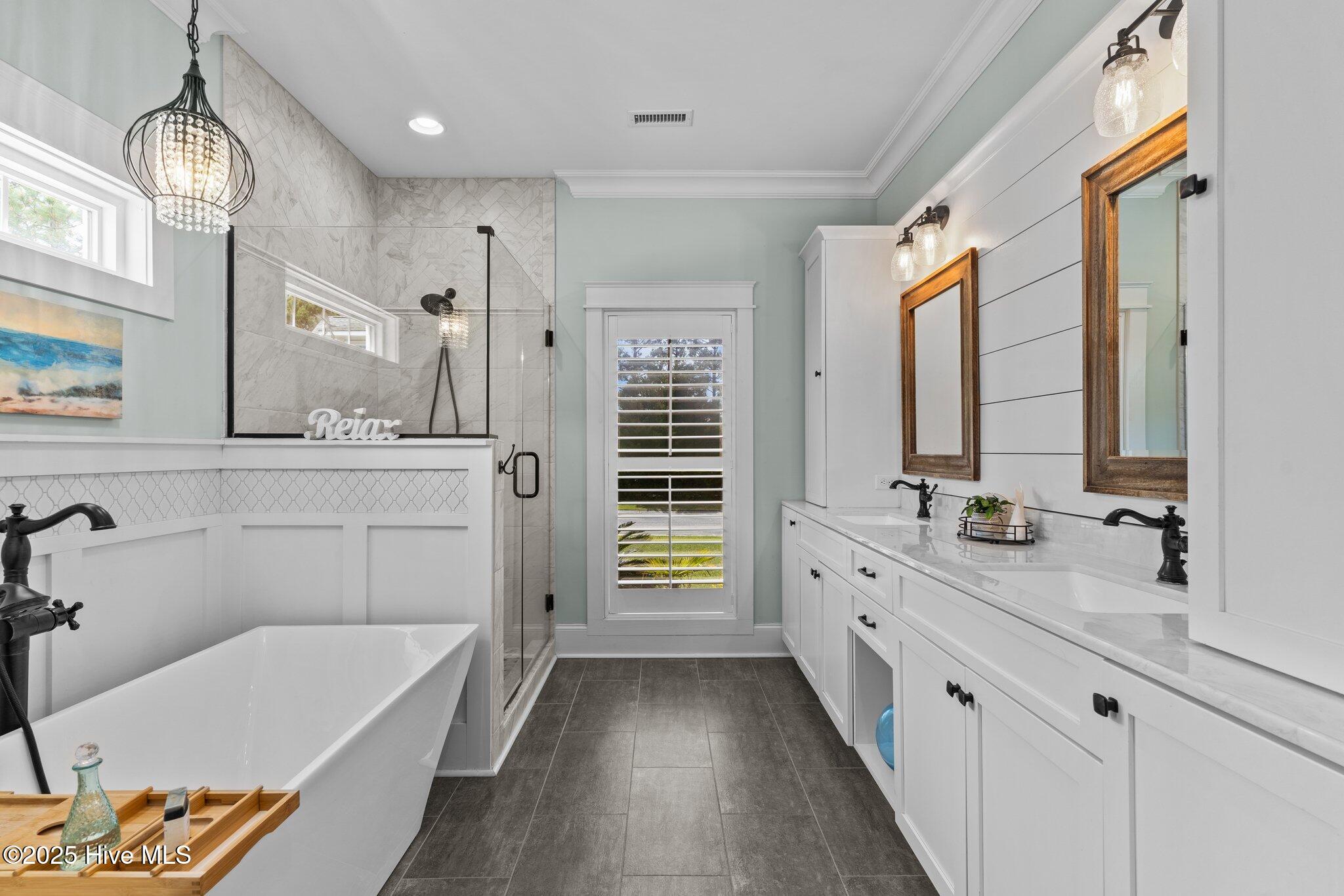 114 Sundance Circle Hampstead, NC 28443 - Photo 16 of 52 Primary bath