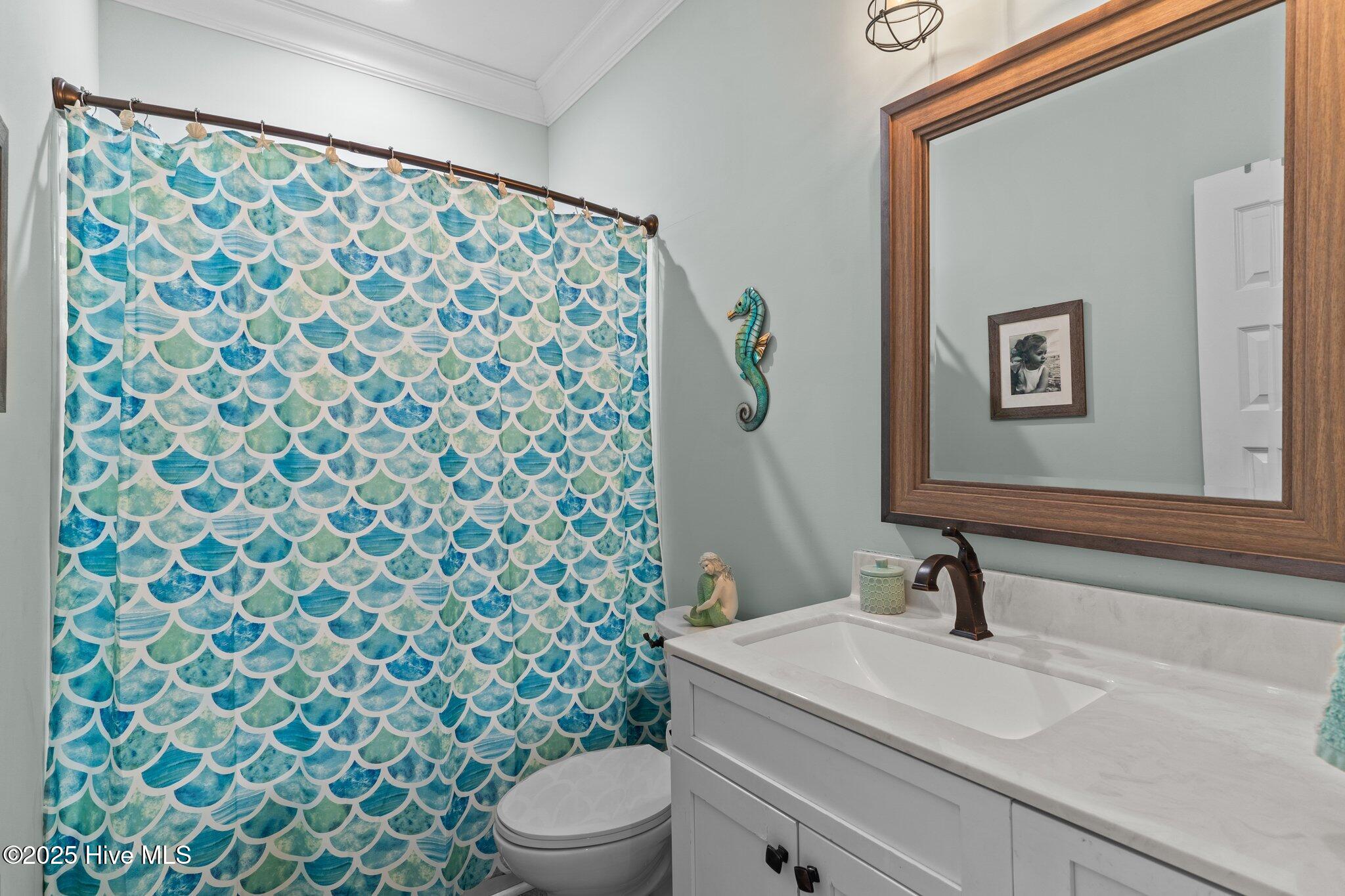 114 Sundance Circle Hampstead, NC 28443 - Photo 20 of 52 Hallway bathroom