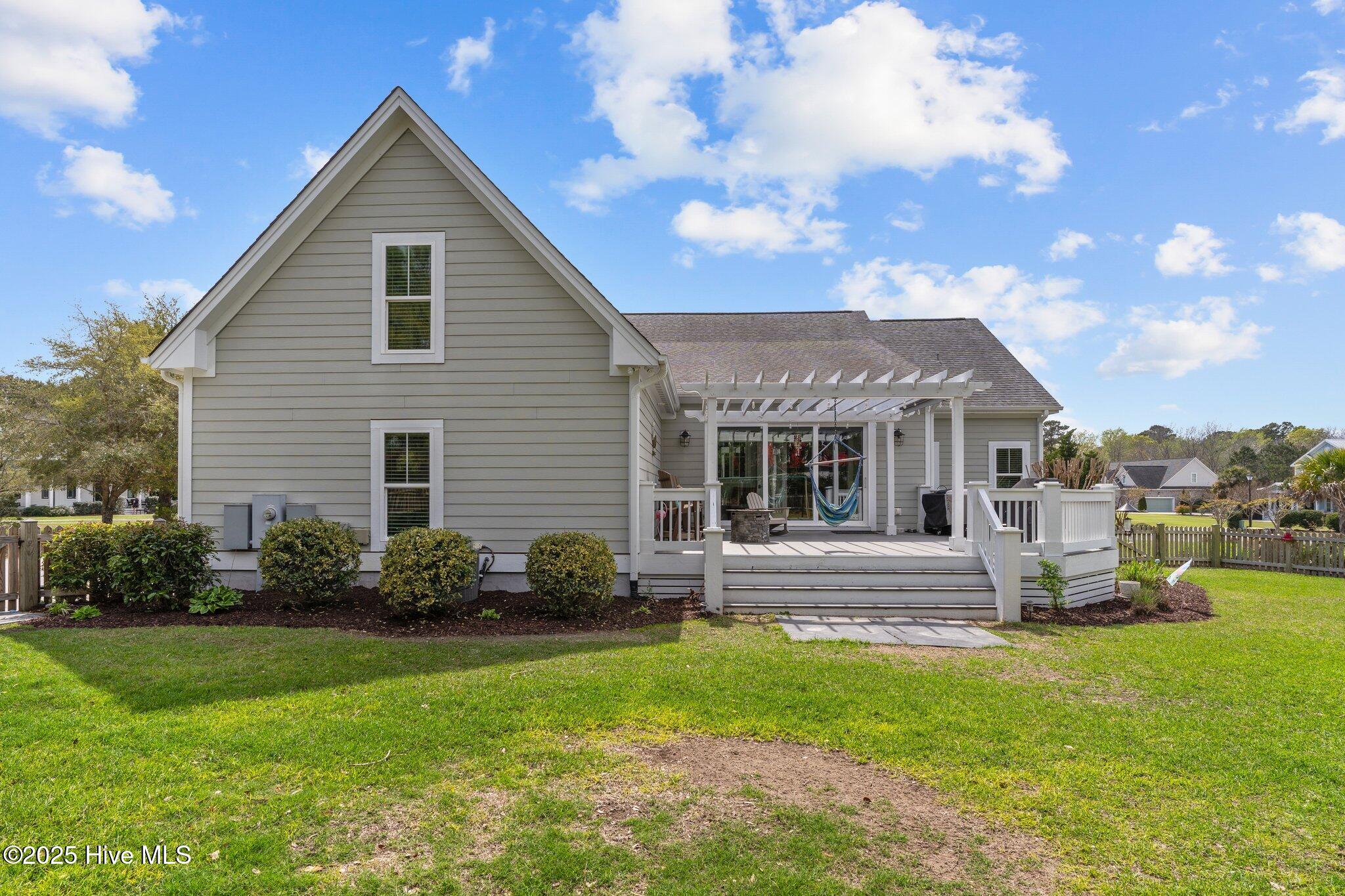 114 Sundance Circle Hampstead, NC 28443 - Photo 35 of 52 Back of home