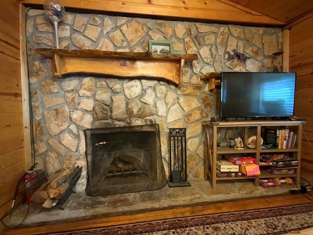 21027 Wayah Road Topton, NC 28781 - Photo 6 of 52