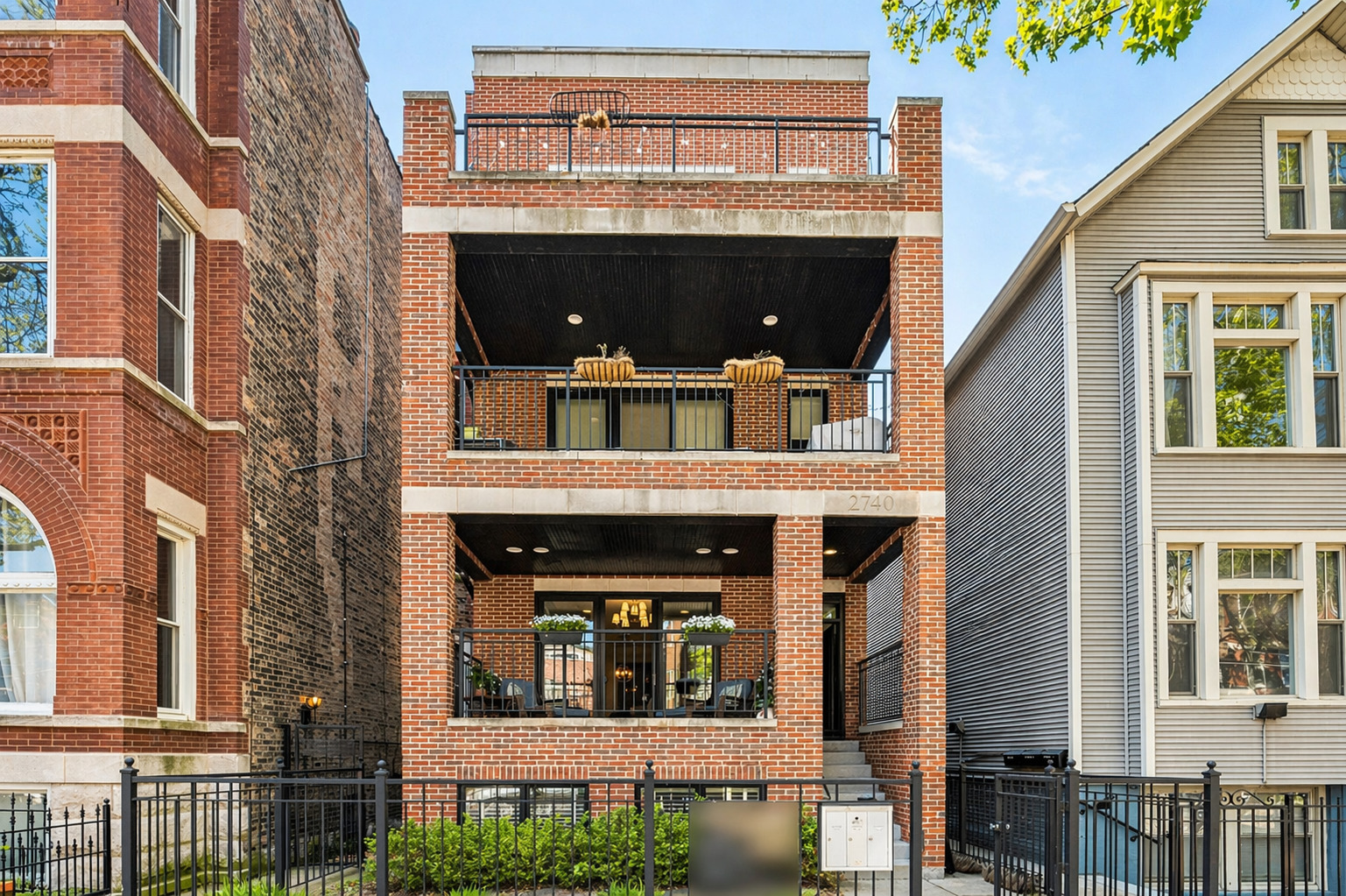 2740 North Seminary Avenue, Unit 1 Chicago, IL 60614 - Photo 1 of 46 front view of a building