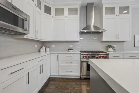 $1,299,000 | 2740 North Seminary Avenue, Unit 1, Chicago, IL 60614