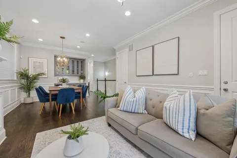 $1,299,000 | 2740 North Seminary Avenue, Unit 1, Chicago, IL 60614