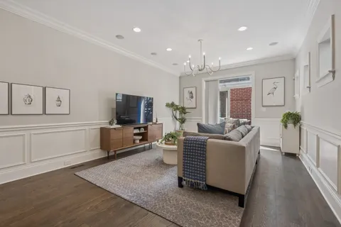 $1,299,000 | 2740 North Seminary Avenue, Unit 1, Chicago, IL 60614