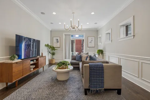 $1,299,000 | 2740 North Seminary Avenue, Unit 1, Chicago, IL 60614