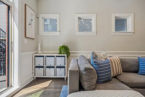 $1,299,000 | 2740 North Seminary Avenue, Unit 1, Chicago, IL 60614