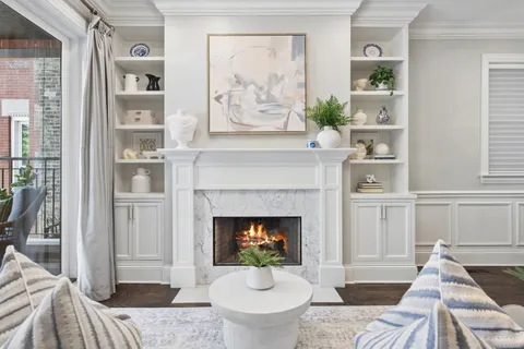 $1,299,000 | 2740 North Seminary Avenue, Unit 1, Chicago, IL 60614