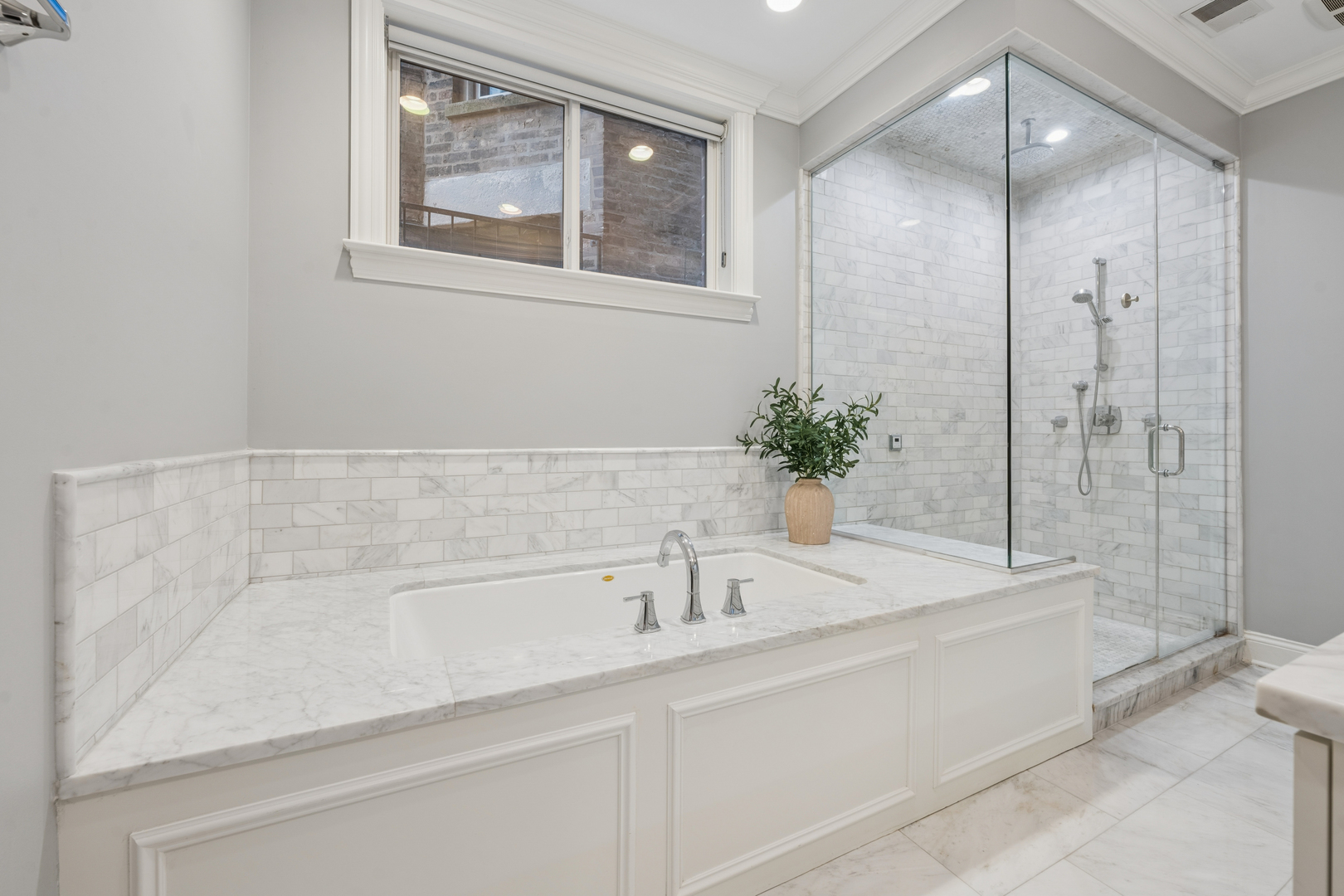 2740 North Seminary Avenue, Unit 1 Chicago, IL 60614 - Photo 36 of 46 a bathroom with a bathtub and a sink