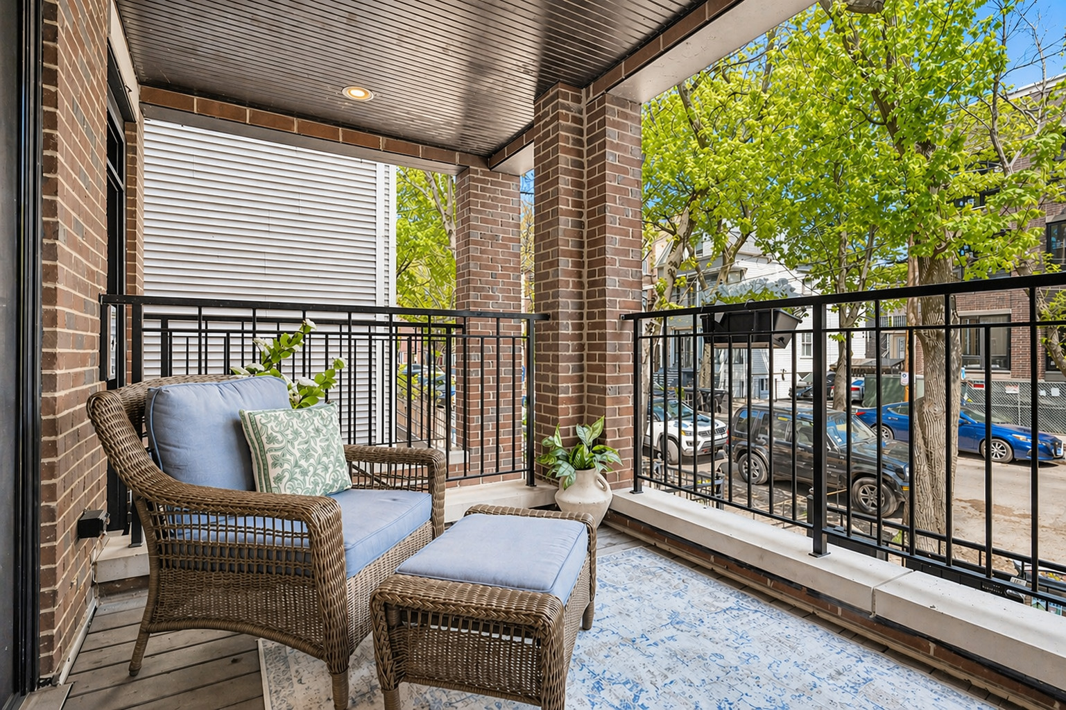 2740 North Seminary Avenue, Unit 1 Chicago, IL 60614 - Photo 8 of 46 a balcony with furniture