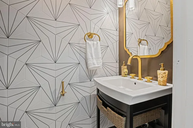 $749,000 | 3154 Valentino Court, Oakton, VA 22124