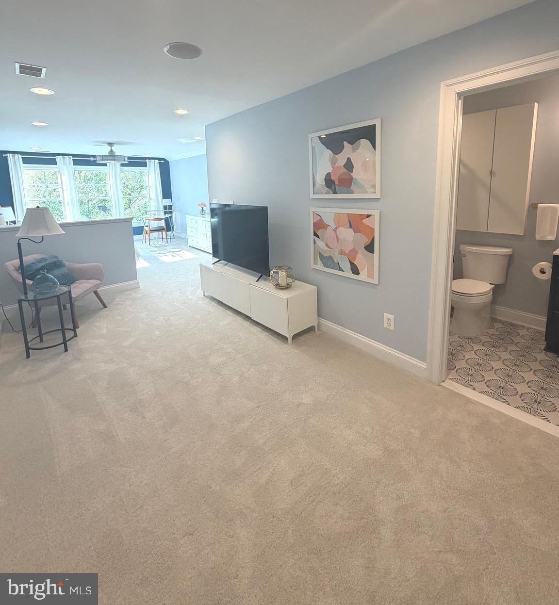 9153 Riesley Lane Vienna, VA 22182 - Photo 22 of 28 4th level ensuite bedroom