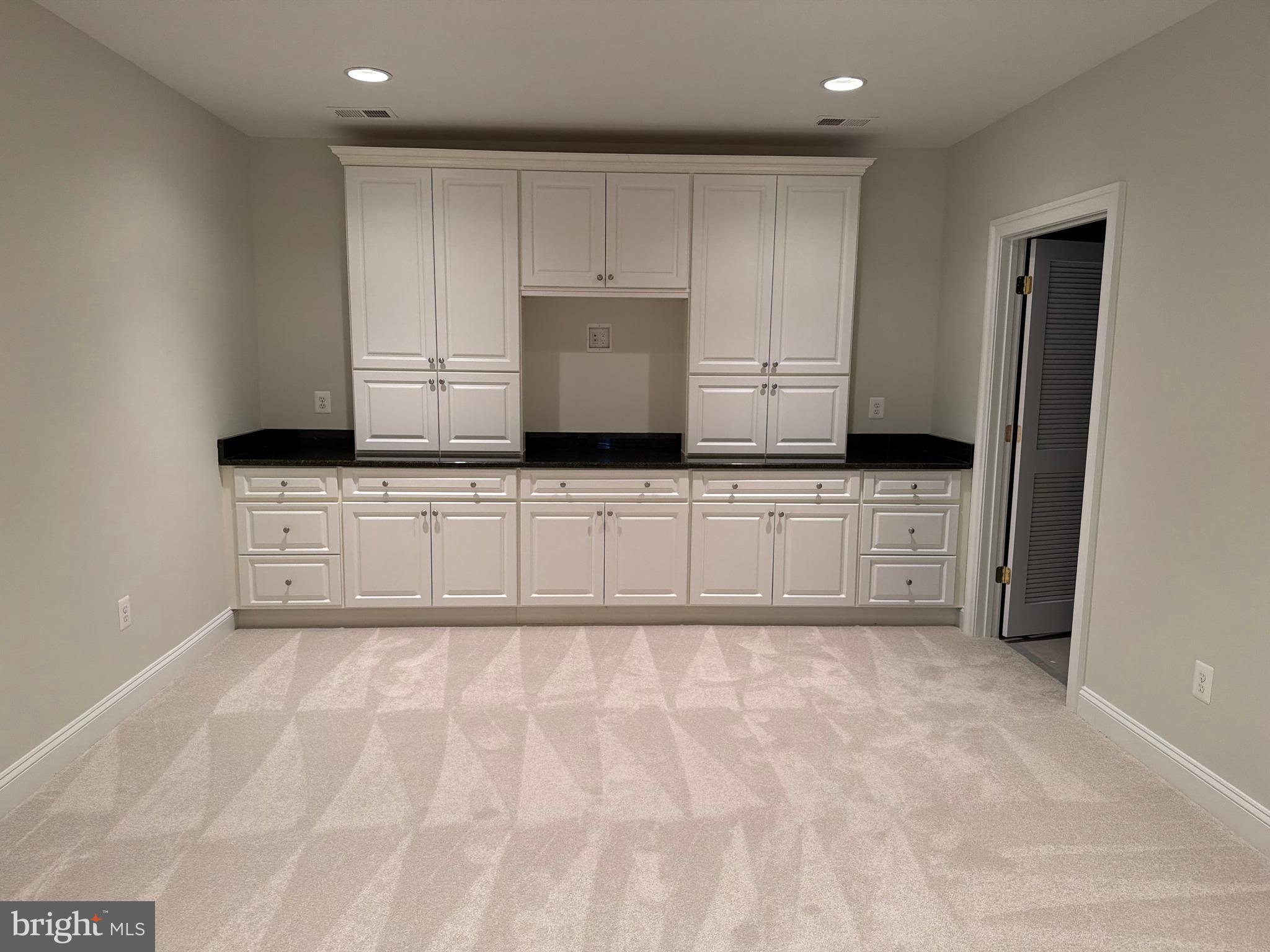 9153 Riesley Lane Vienna, VA 22182 - Photo 27 of 28 Great second office, work out room or other option