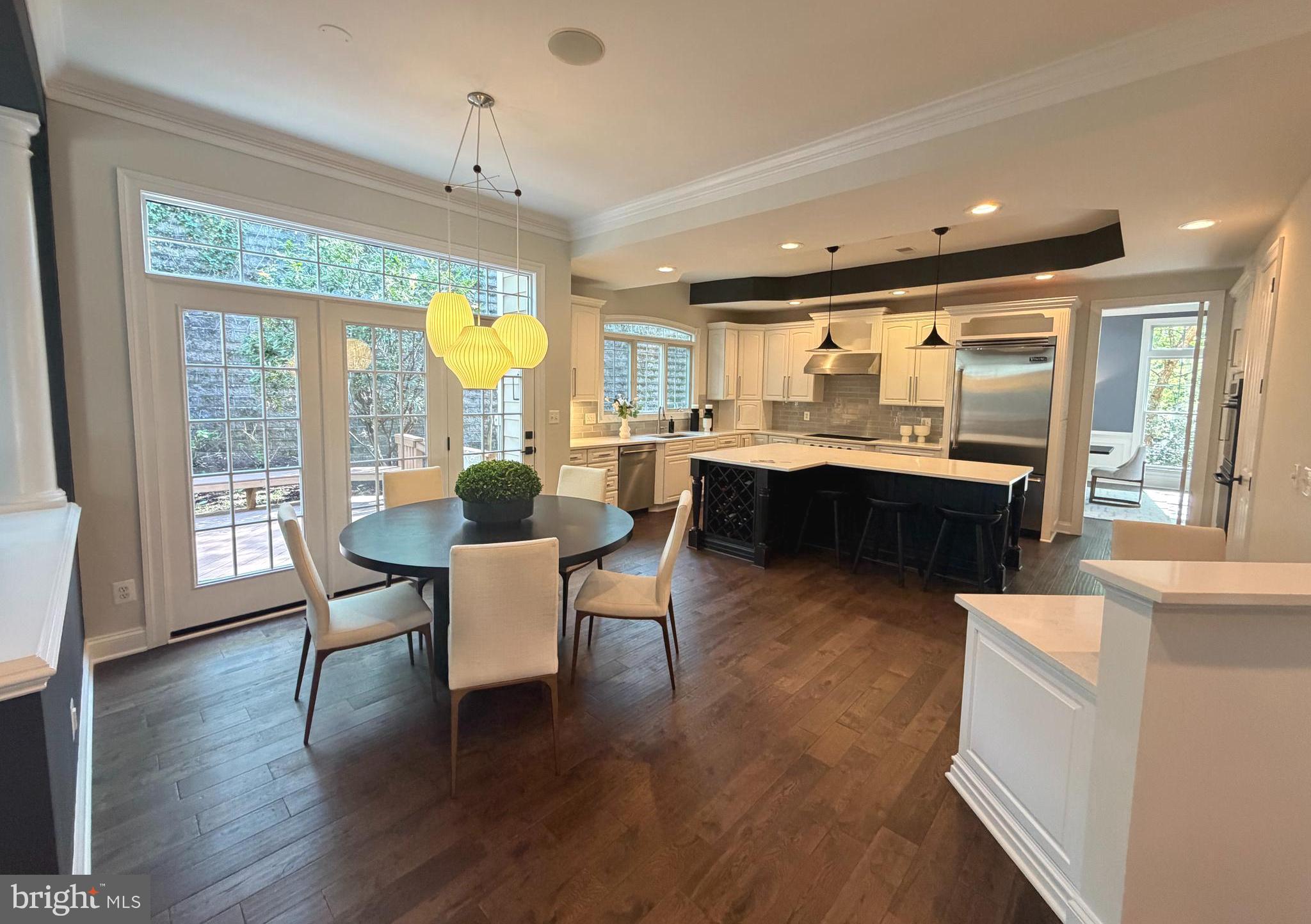 9153 Riesley Lane Vienna, VA 22182 - Photo 6 of 28 Updated eat-in kitchen