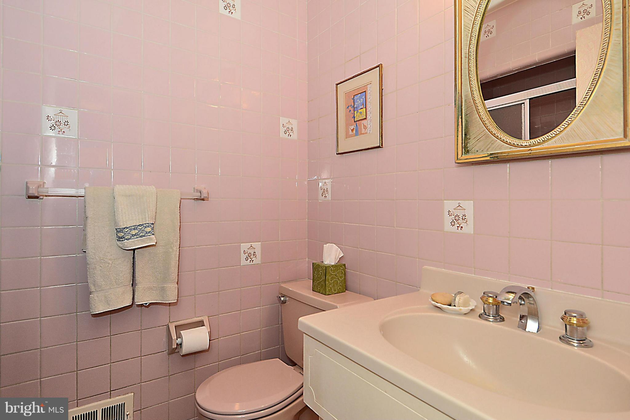 508 Hermleigh Road Silver Spring, MD 20902 - Photo 14 of 30 Bath (Master)