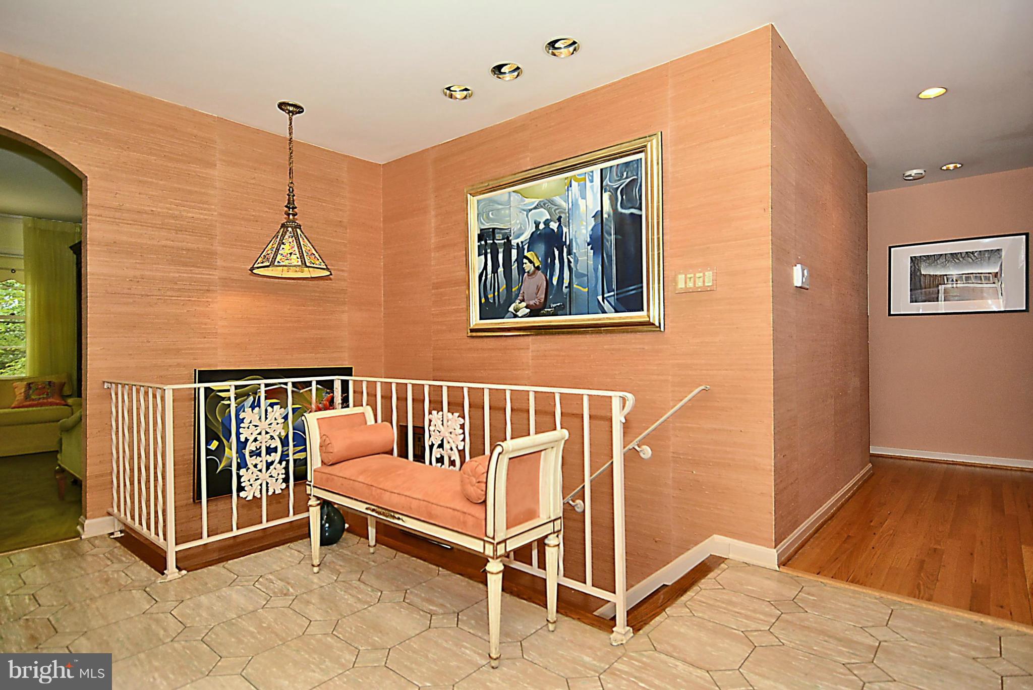 508 Hermleigh Road Silver Spring, MD 20902 - Photo 3 of 30 Entry Foyer