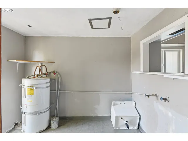 $399,900 | 11751 Southeast Oak Street, Portland, OR 97216