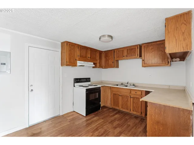 $399,900 | 11751 Southeast Oak Street, Portland, OR 97216