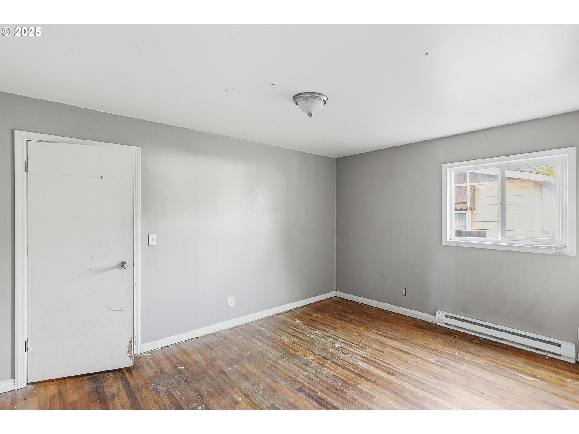 11751 Southeast Oak Street Portland, OR 97216 - Photo 9 of 26