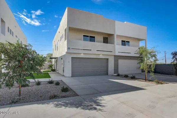 a house view with a outdoor space