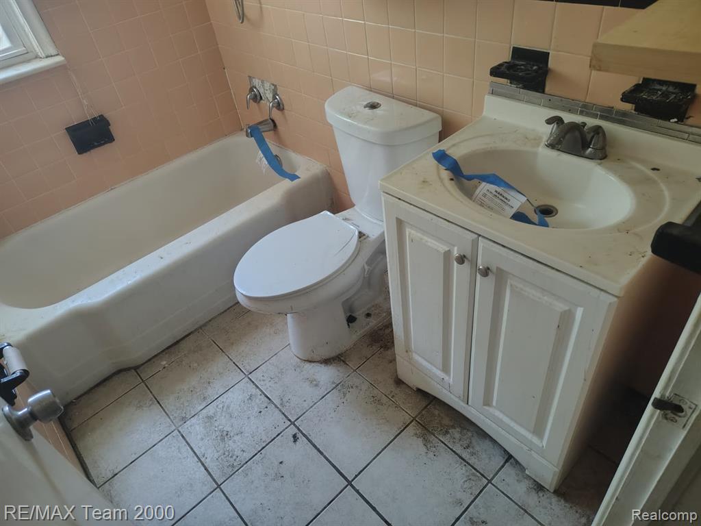 24806 Frisbee Street Detroit, MI 48219 - Photo 21 of 34