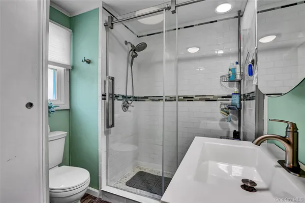 $142,997 | 164 Village Circle West, Manorville, NY 11949