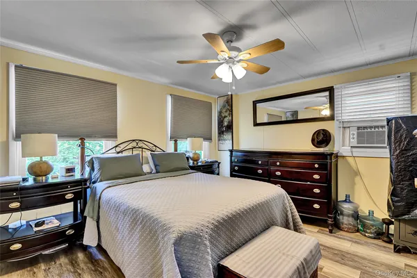 $142,997 | 164 Village Circle West, Manorville, NY 11949