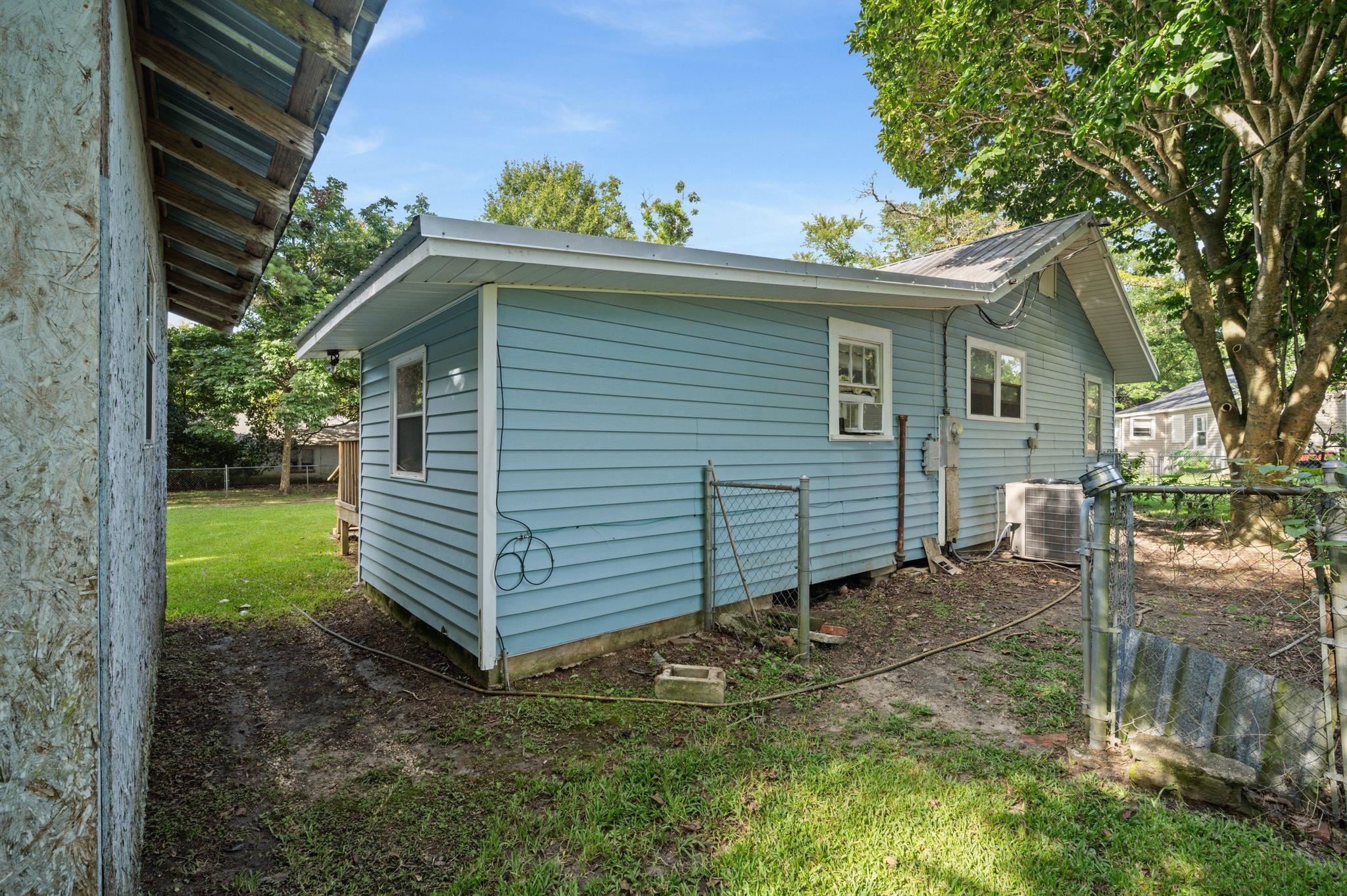 901 B D'Olive Street Bay Minette, AL 36507 - Photo 22 of 29 Side Of Structure
