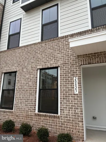 $2,950 | 20823 Cloongee Terrace, Sterling, VA 20166