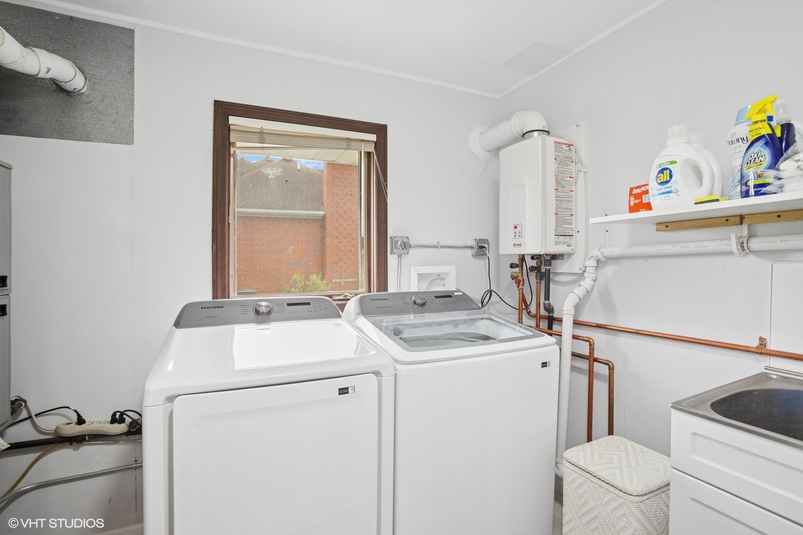 2050 Beechnut Road Northbrook, IL 60062 - Photo 12 of 18 a utility room with dryer and washer