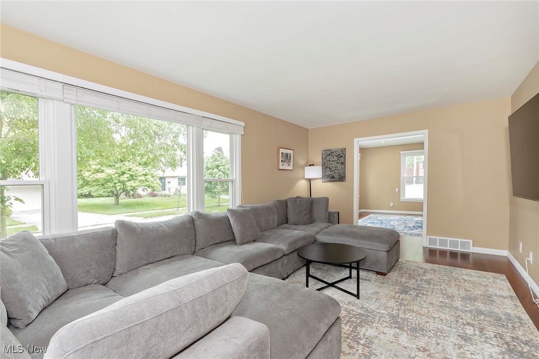 2381 Charney Road Cleveland, OH 44118 - Photo 20 of 47 Gallery Image 20