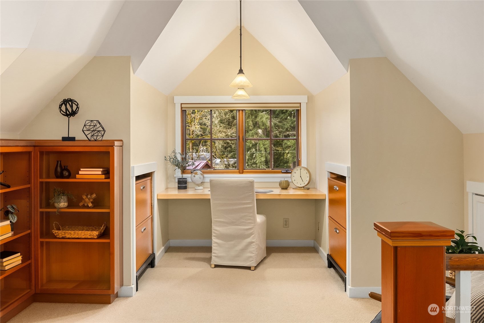 8251 Northeast Beck Road Bainbridge Island, WA 98110 - Photo 30 of 40