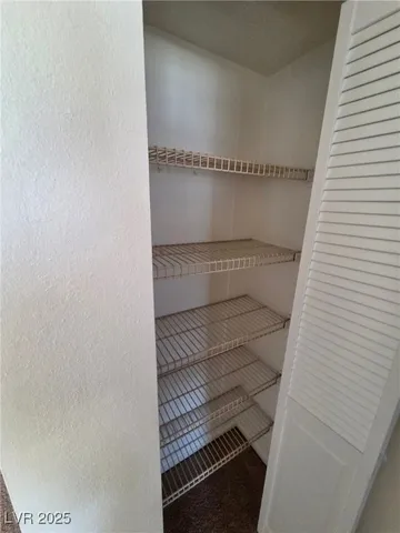 $1,575 | 3930 South University Center Drive, Unit 204, Las Vegas, NV 89119