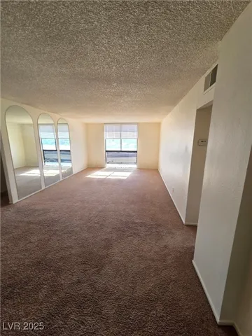 $1,575 | 3930 South University Center Drive, Unit 204, Las Vegas, NV 89119