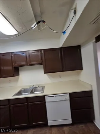 $1,400 | 3930 South University Center Drive, Unit 204, Las Vegas, NV 89119
