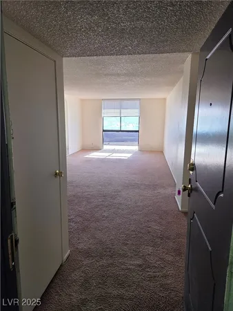 $1,400 | 3930 South University Center Drive, Unit 204, Las Vegas, NV 89119