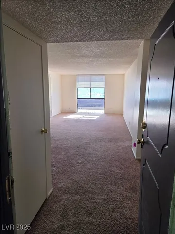 $1,575 | 3930 South University Center Drive, Unit 204, Las Vegas, NV 89119