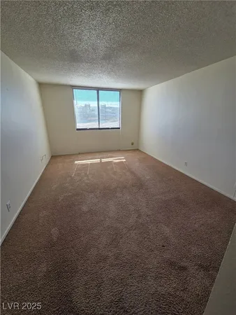 $1,400 | 3930 South University Center Drive, Unit 204, Las Vegas, NV 89119