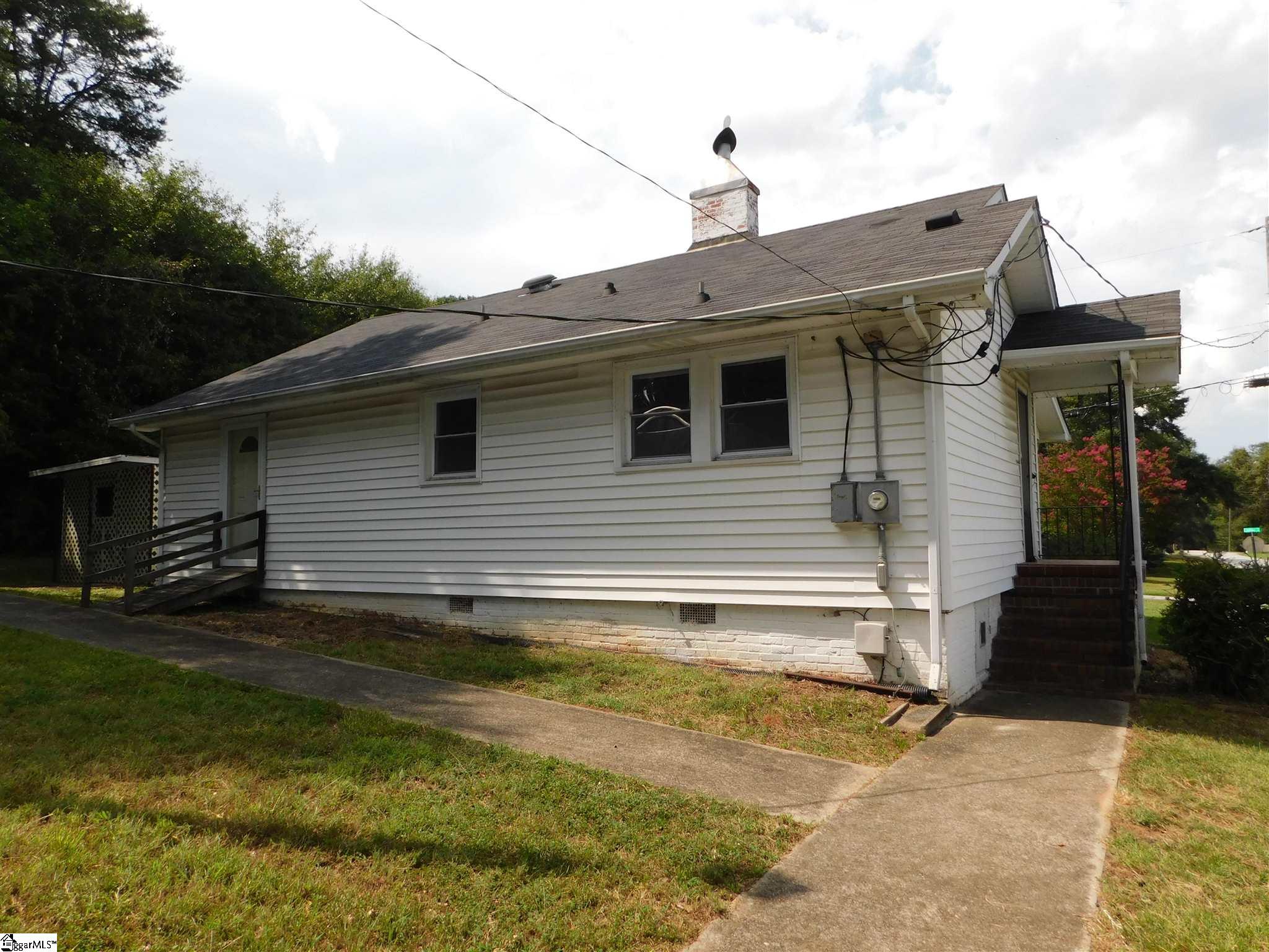108 Center Street Greer, SC 29651 - Photo 5 of 22 Gallery Image 5