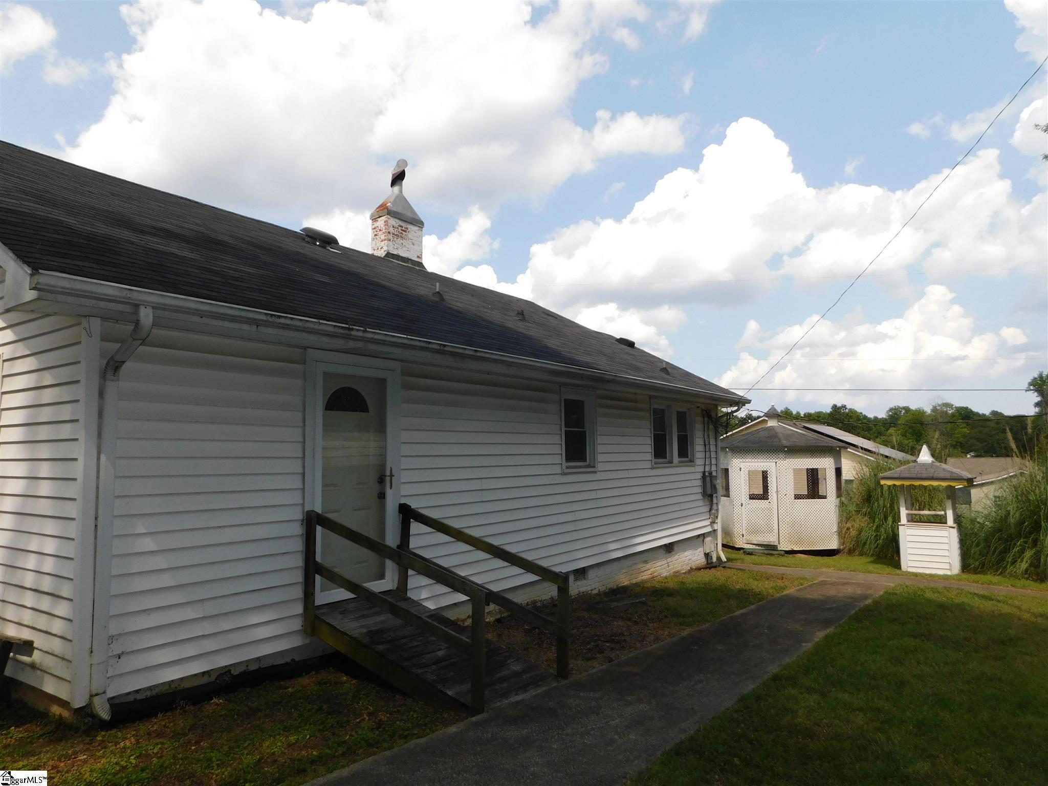 108 Center Street Greer, SC 29651 - Photo 6 of 22 Gallery Image 6