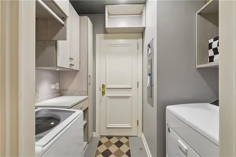 $1,000,000 | 600 Port Of New Orleans Place, Unit 6H, New Orleans, LA 70130