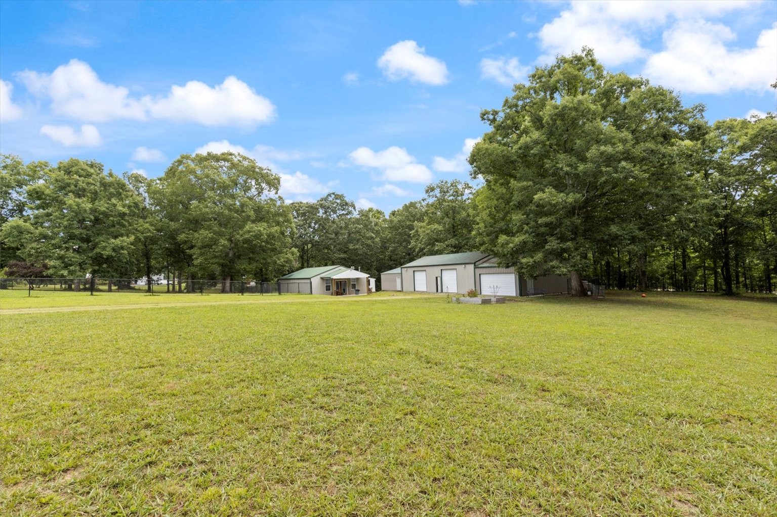 1081 Yellow Creek Road Dickson, TN 37055 - Photo 35 of 59 Gallery Image 35