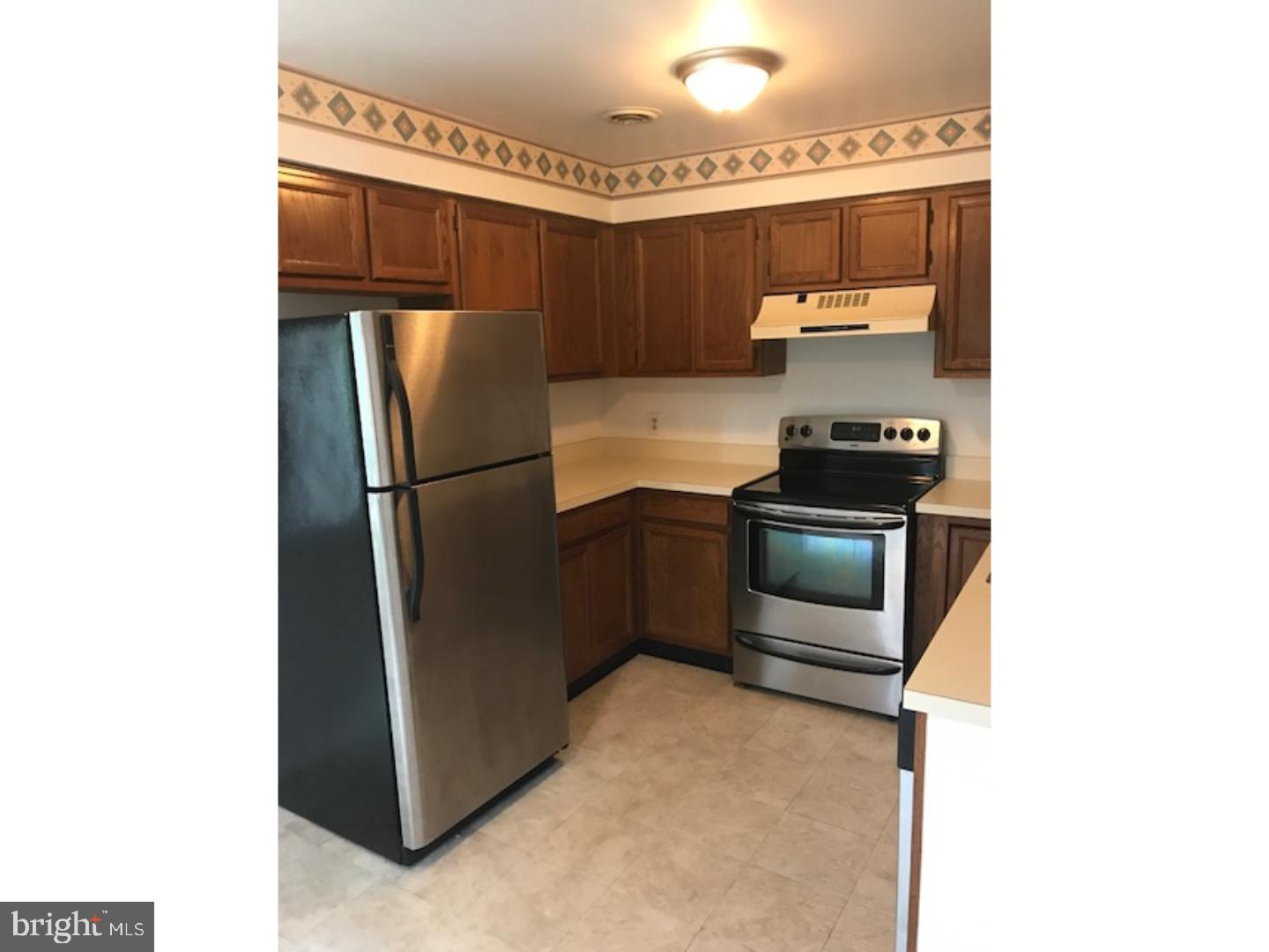 212 Christopher Place, Unit 12 Chalfont, PA 18914 - Photo 12 of 21 Kitchen