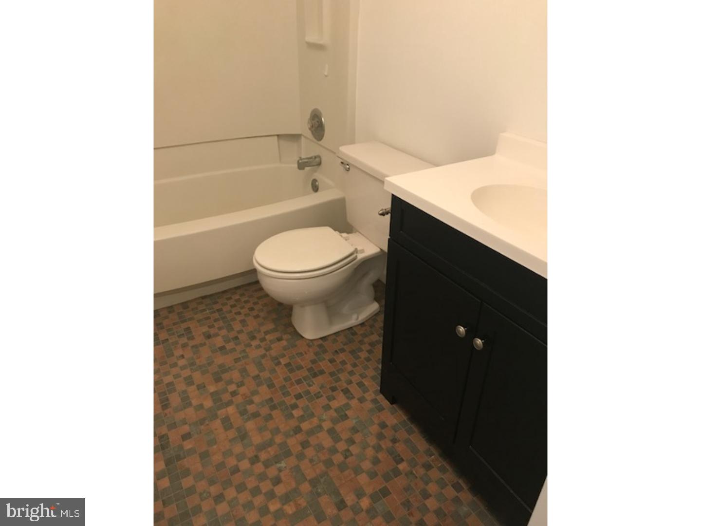 212 Christopher Place, Unit 12 Chalfont, PA 18914 - Photo 17 of 21 Bathroom