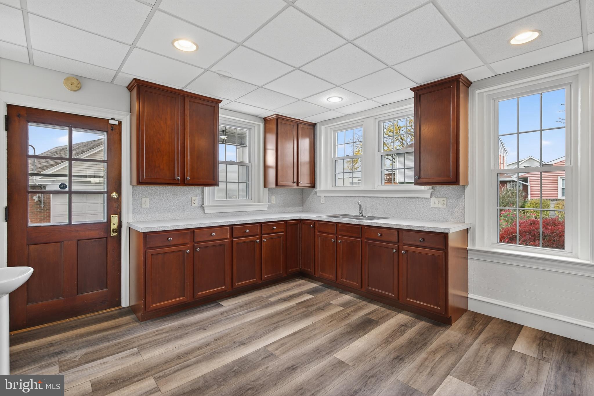 379 East Main Street Leola, PA 17540 - Photo 15 of 56