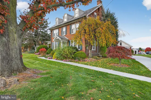 $485,000 | 379 East Main Street, Leola, PA 17540