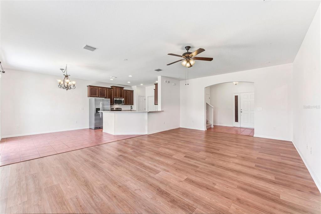 10257 Newminster Loop Ruskin, FL 33573 - Photo 9 of 52